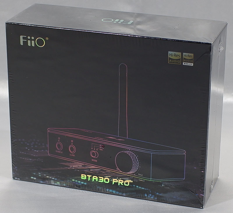 『FiiO BTA30 Pro』パッケージの全景